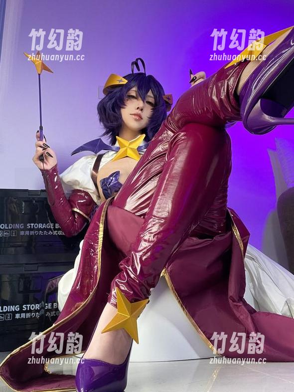 看绞肉姬的少女特辑，想问问她的摄影师是猫吗？果然眼光独特！