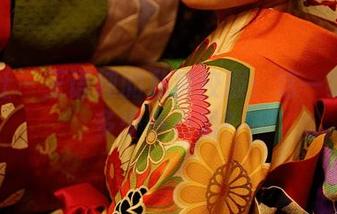 菠萝社 – 王语纯的私房校服：这一身藏了多少小心思？