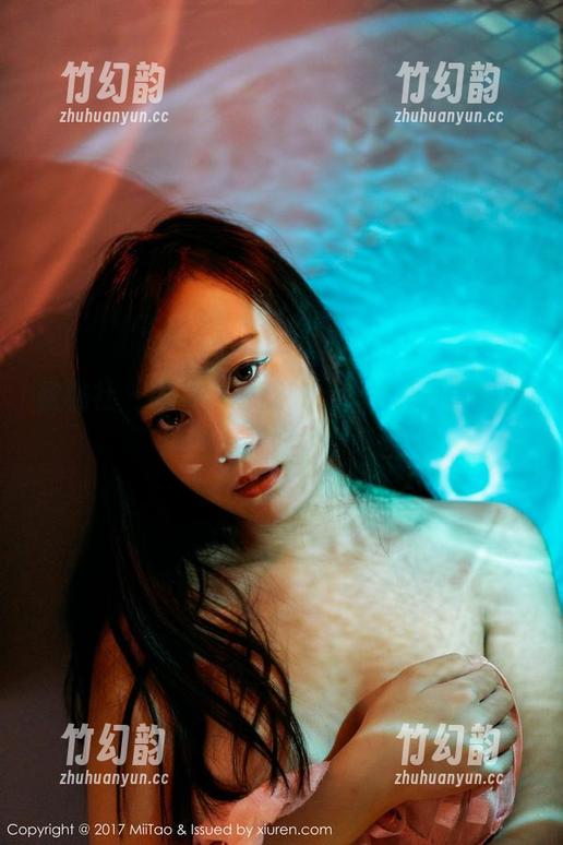 蜜桃社-蜜蕊Mary 蜜桃社 - 图集与蜜蕊Mary的夏日冒险:这些色彩好像会唱歌