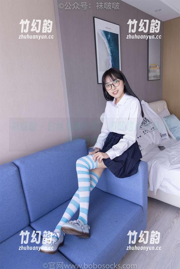 袜啵啵 - 白丝私拍大赏，熊熊这小子真是有两把刷子！