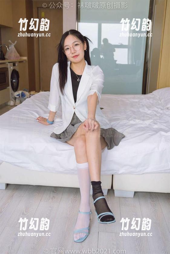 袜啵啵 - 高清细节统统呈现，稚予和她的匡威板鞋给我的撞击感满满。