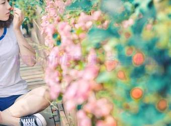 青豆客 – 尤美Yumi的居家写真，家居与优雅的微妙斗争